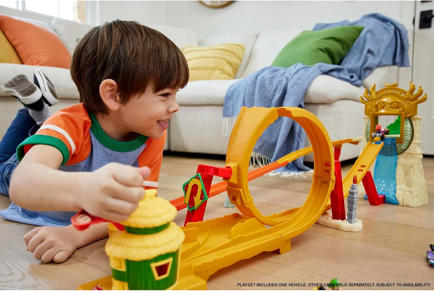 Detalle 2 de Hot Wheels Jungle Kingdom Raceway-lekset HMK49 med Mario-bil i skala 1:64