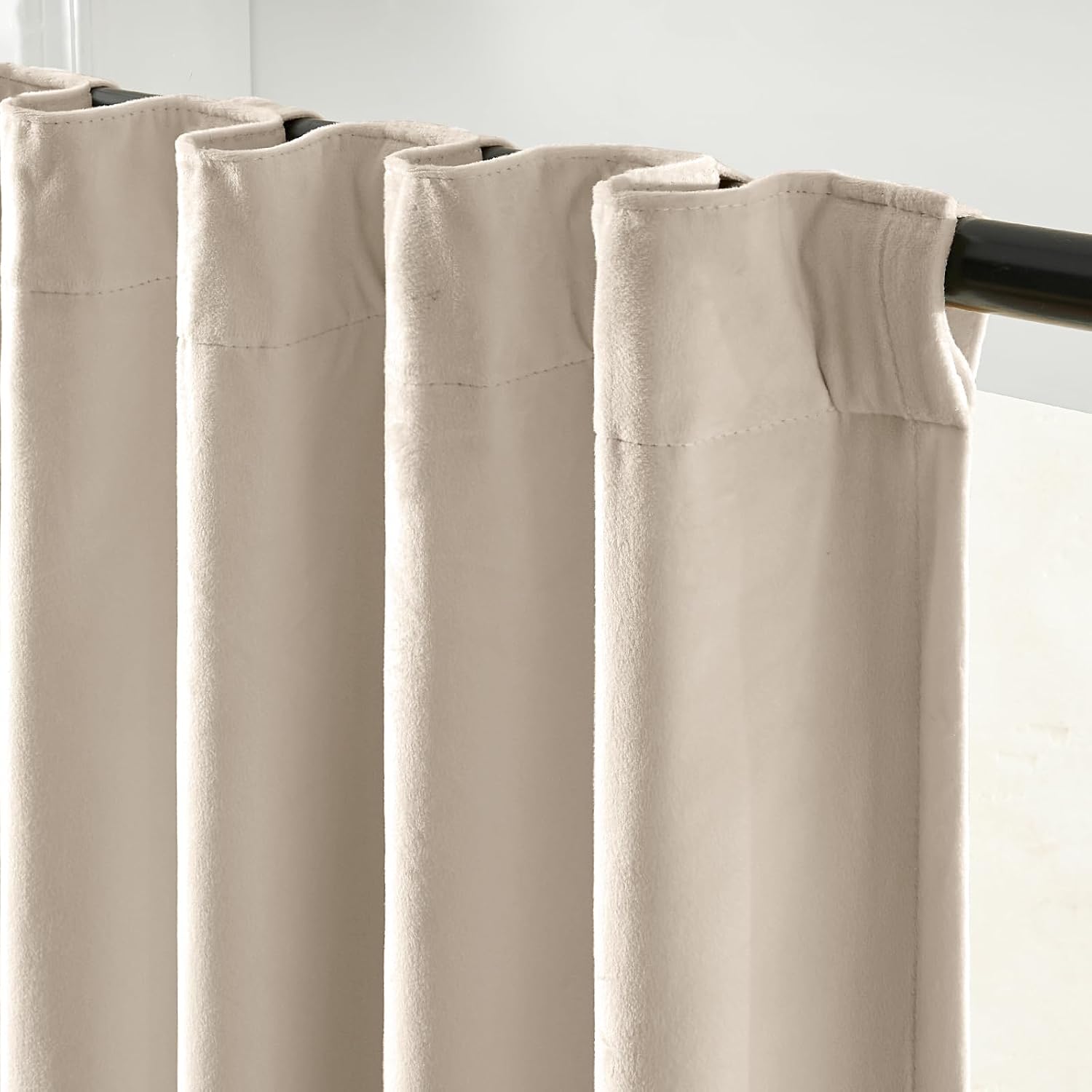 Detalle de Lazzzy Velvet Blackout Extra Long Thermal Insulated Curtains (Beige) — Rod Pocket, 2 Panels, 42" x 108