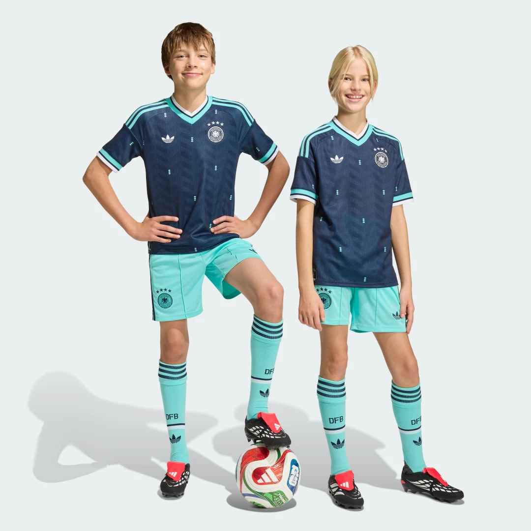 Detalle de Pantalón corto de segunda equipación Alemania 26 | Adidas
