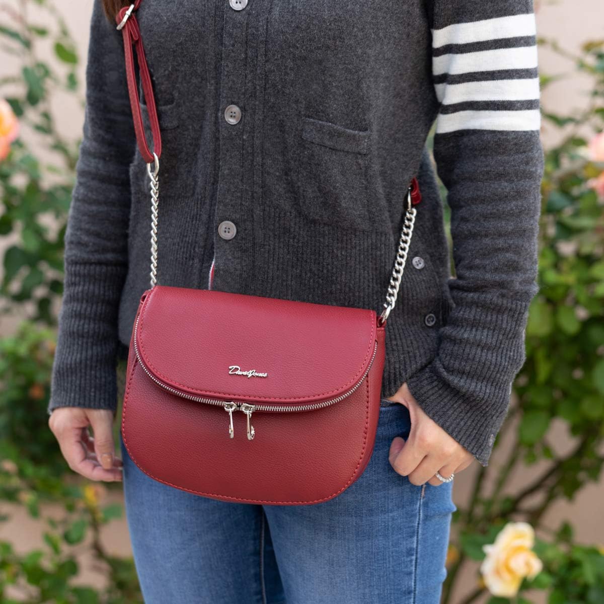 Thumbnail 1 de David Jones Petite besace femme à chaînes en PU noir – bandoulière réglable, zip et rabat 2 compartiments