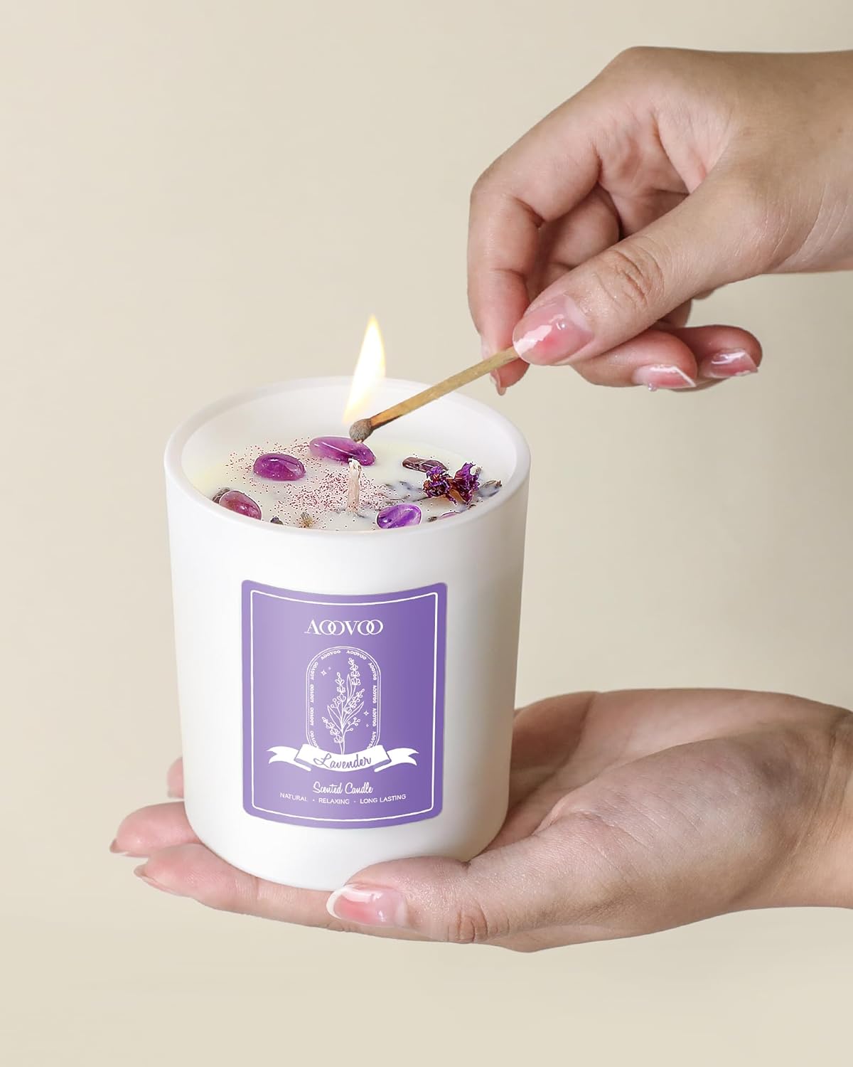 Thumbnail 4 de AOOVOO Lavender Scented Candle for Women – 10oz Soy Candle with Crystals Inside