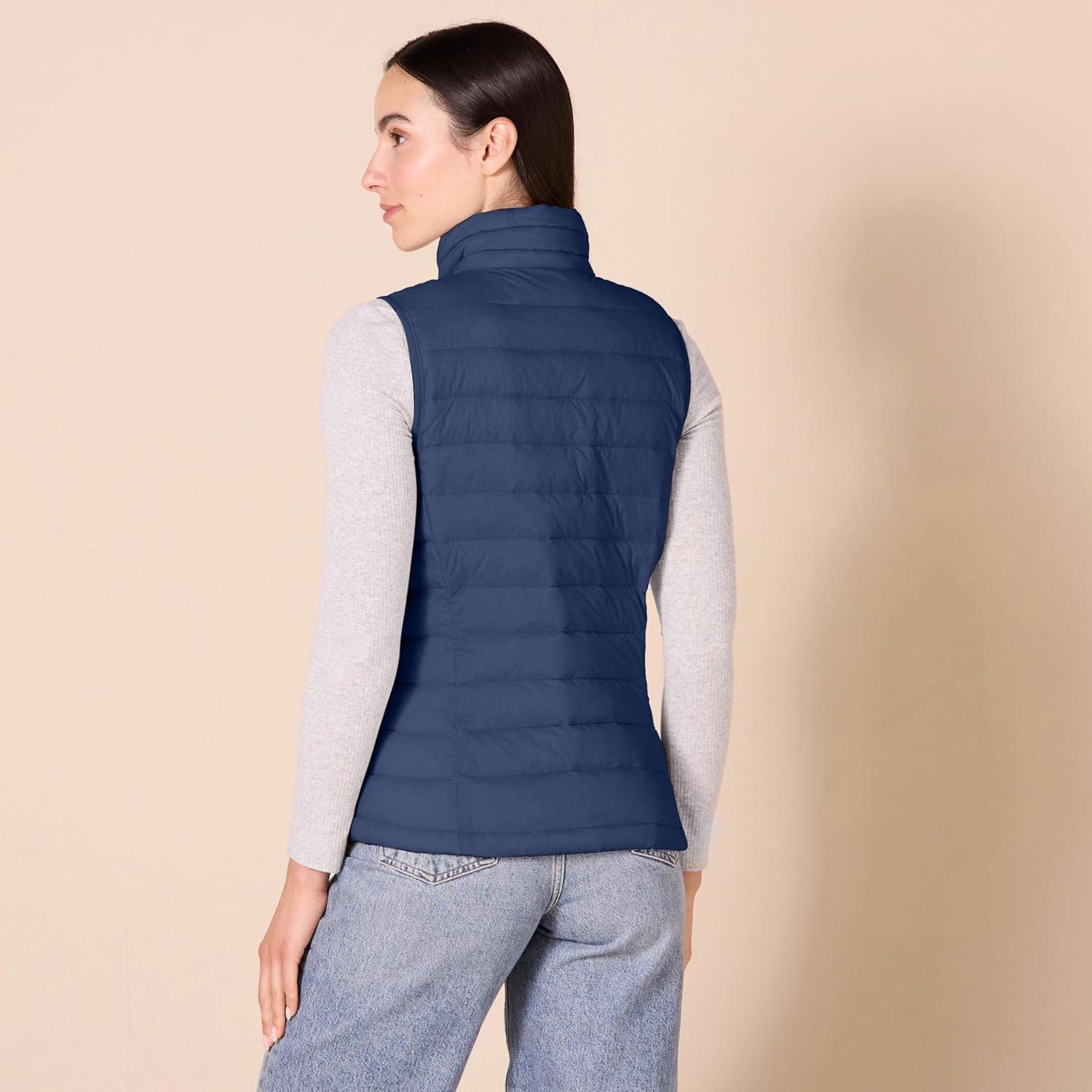 Detalle de Amazon Essentials Lightweight Puffer Vest 1
