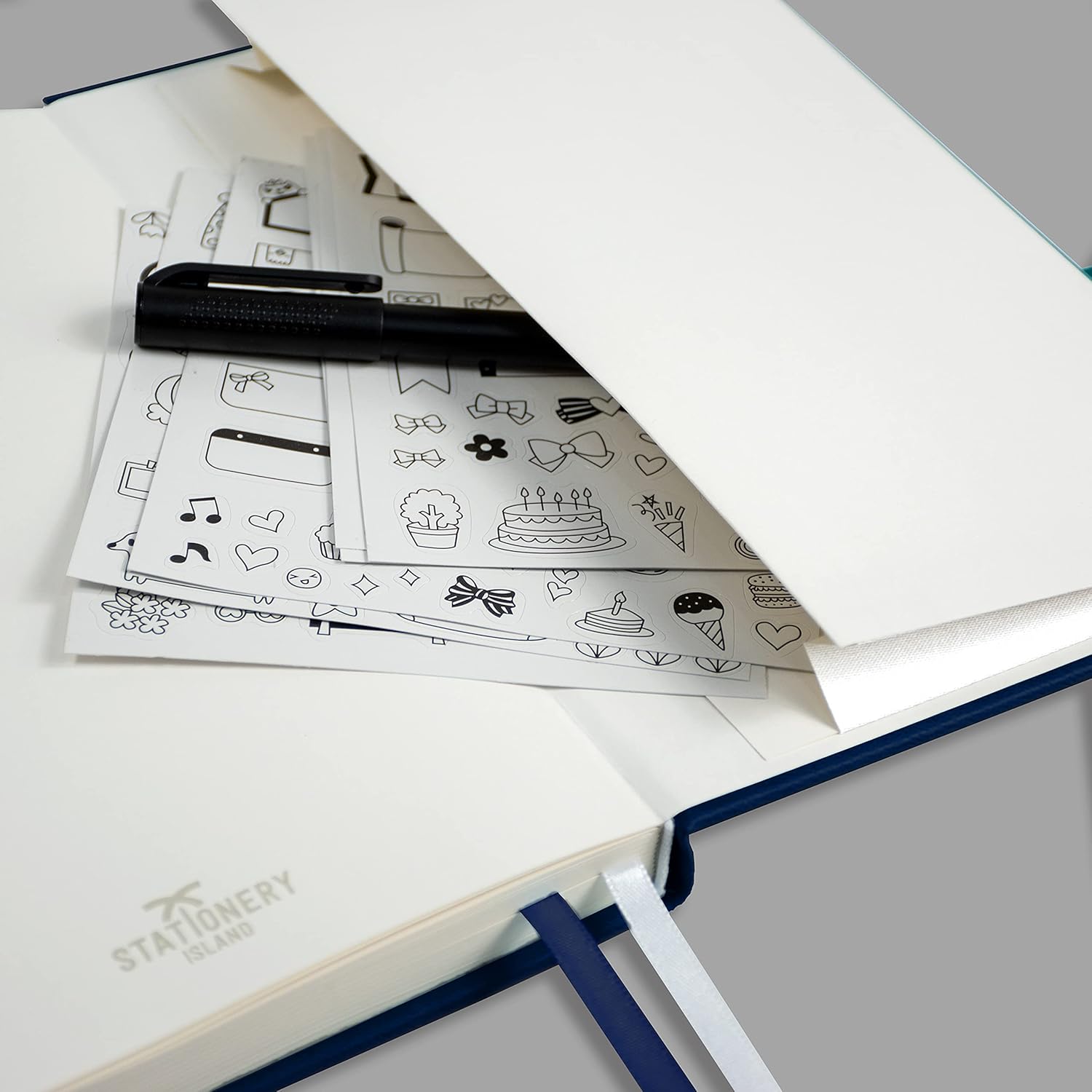 Thumbnail 5 de STATIONERY ISLAND Bullet Dotted Journal A5 – Hardcover Dotted Notebook with 180 Pages