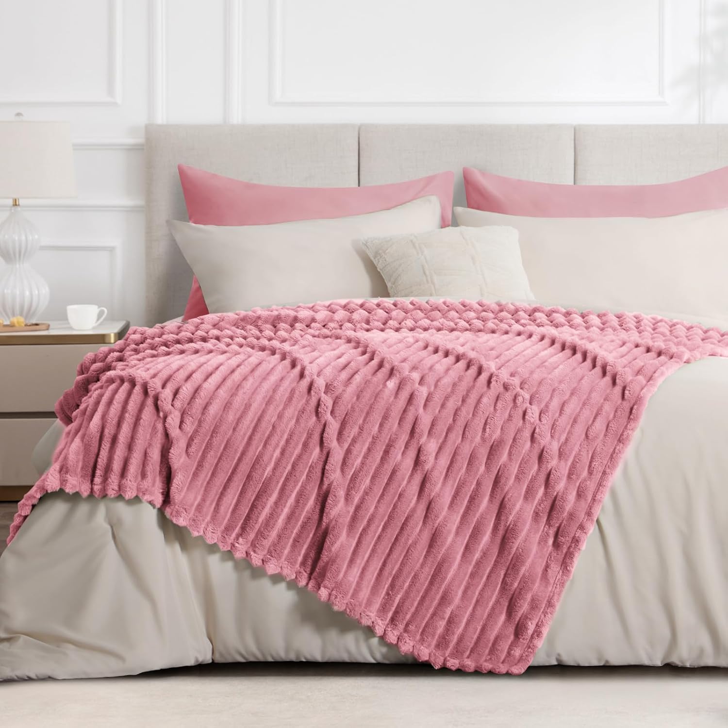 Thumbnail 1 de RUIKASI Fleece Throw Blanket for Sofa (230x270cm) – Super King, Pink Fluffy Throw