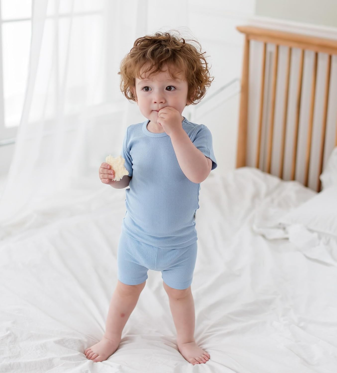 Detalle de AVAUMA Short Pajama Set for Babies, Kids, and Girls: Comfortable Ribbed Knit Everyday Wear