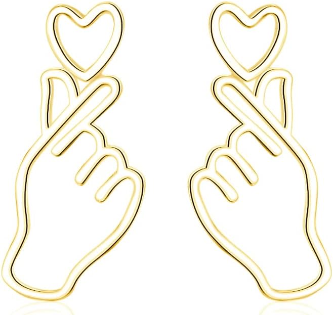 Detalle de SLUYNZ 925 Sterling Silver Heart Stud Earrings – Sweet Love Heart Post Earrings