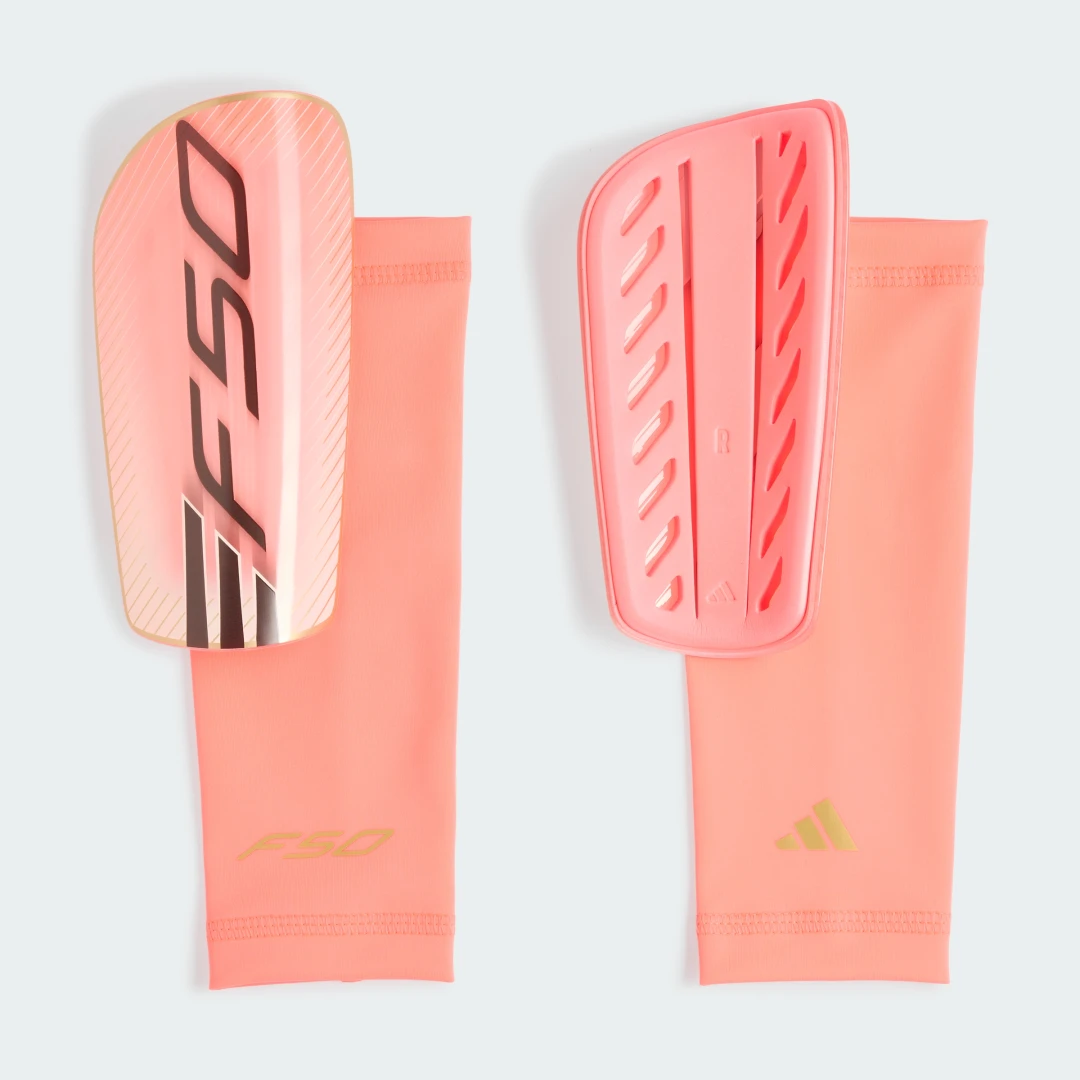 Detalle de Espinilleras F50 League de Adidas – Rosa