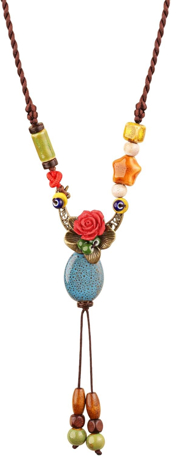 Detalle de MINACHI Crescent Moon Lariat Necklace with Ceramic Beads