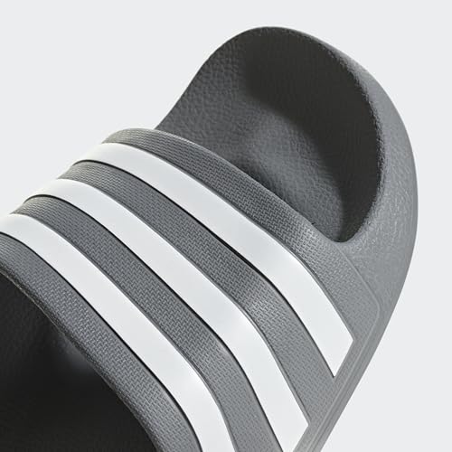 Detalle de adidas Unisex Adilette Aqua Slides 43 EU: comodidad ligera con secado rápido