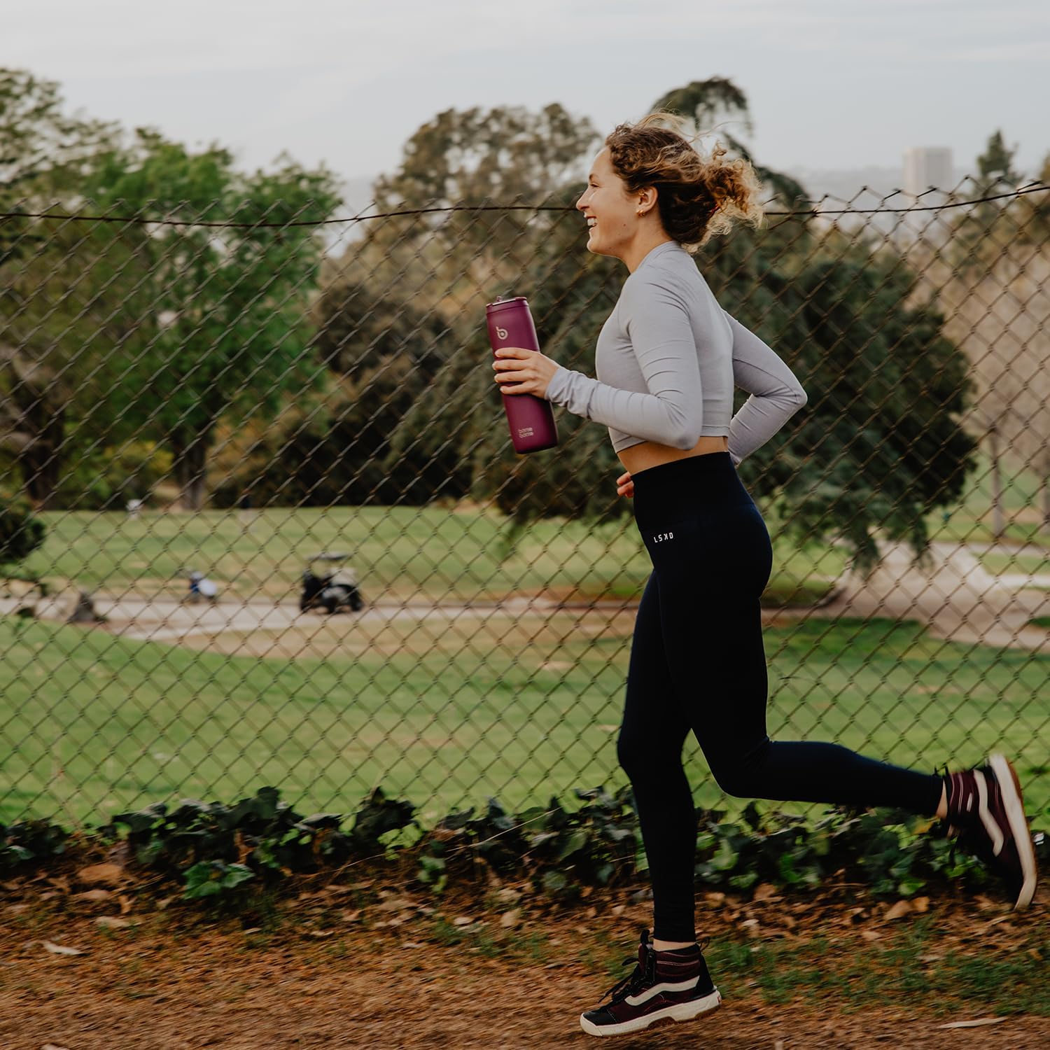 Thumbnail 1 de BOTTLE BOTTLE isolierte Wasserflasche aus Edelstahl 946 ml (32 oz) mit Strohhalm, Griff & doppelwandig – BPA-frei (Rot)