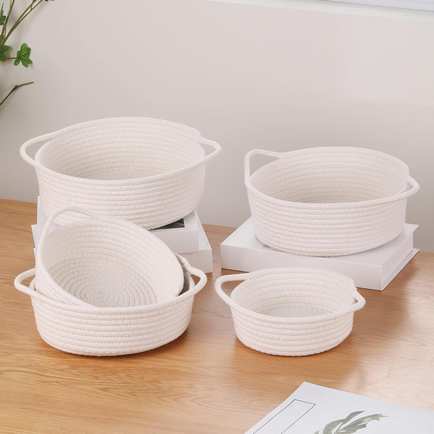Detalle de YMhoart Set of 5 Cotton Rope Storage Baskets, White, with Handles