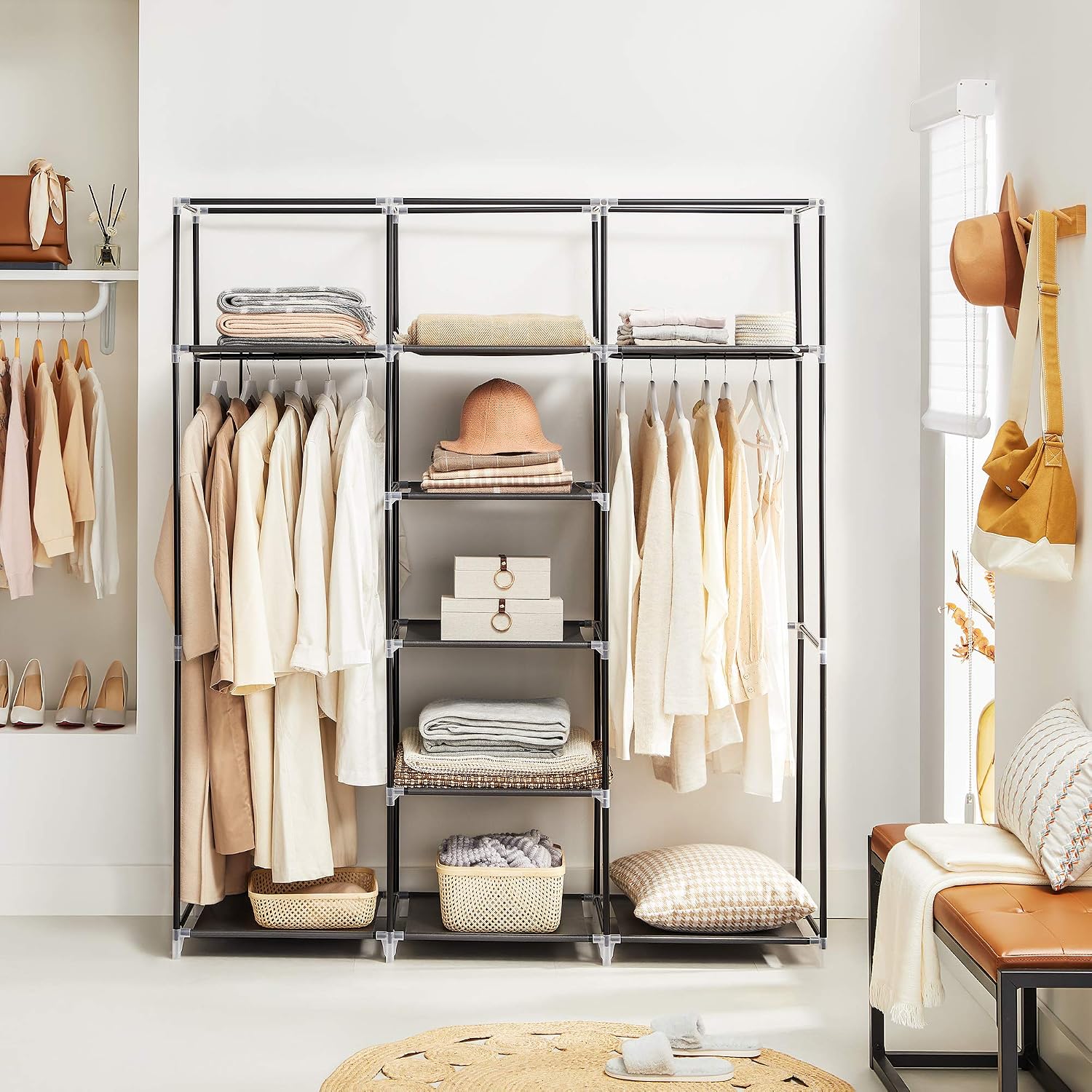 Detalle de SONGMICS RYG12B Folding Wardrobe fabric cabinet with 2 clothes rails, 175 x 150 x 45 cm, black
