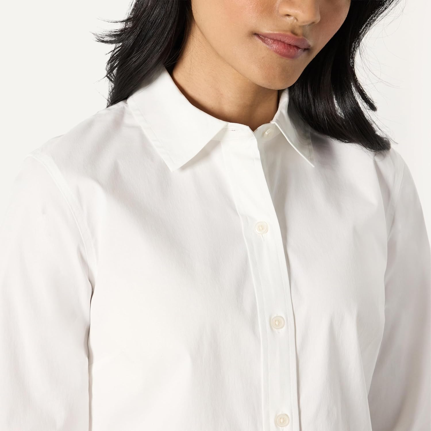 Detalle de Amazon Essentials Damen Regular-Fit Stretch-Popeline-Hemd mit Knöpfen