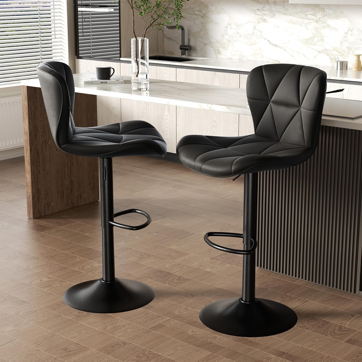 Detalle 2 de Nalupatio Modern Bar Stools Set of 2, Adjustable Faux Leather Swivel, Black