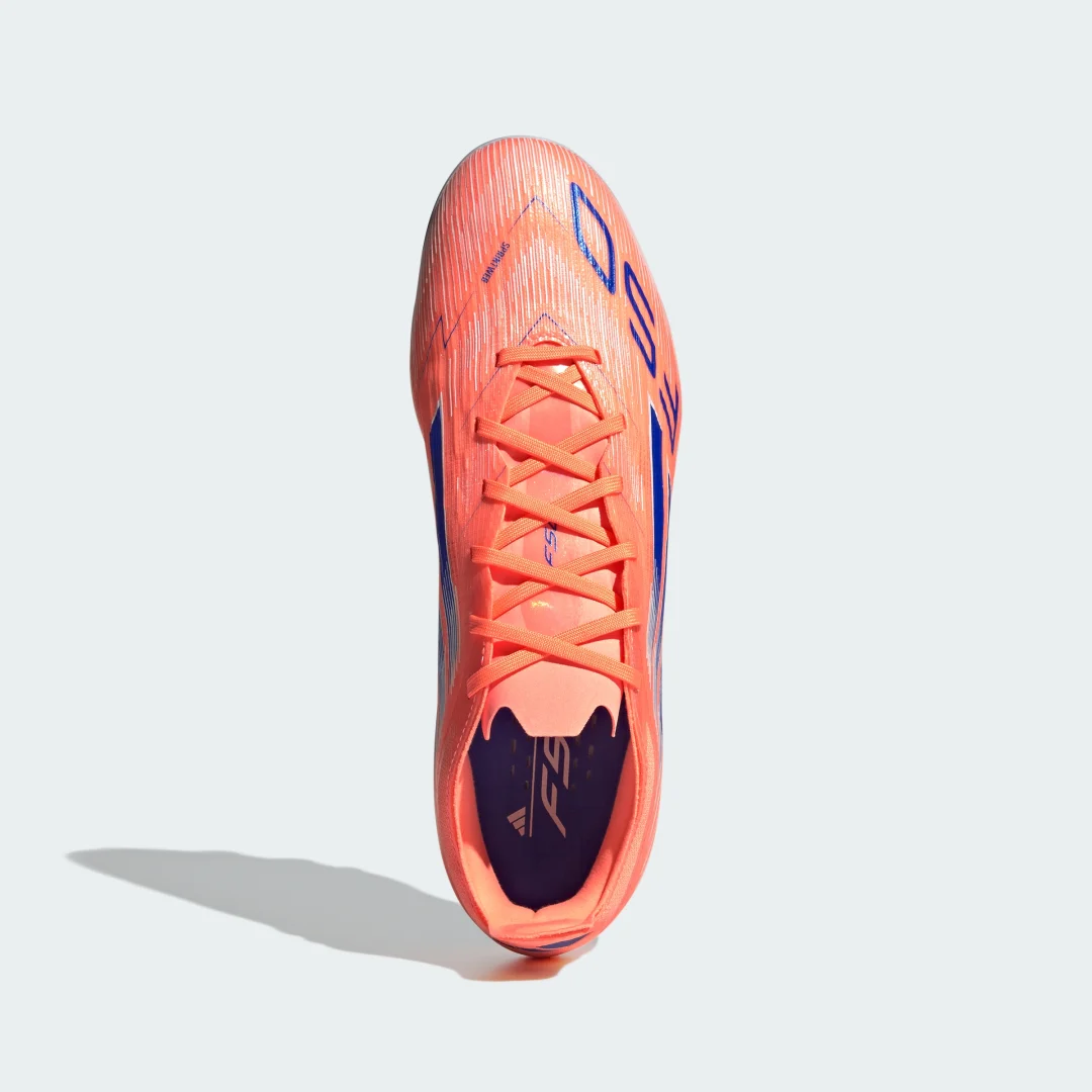 Detalle de Adidas Bota F50 Pro multisuperficie naranja