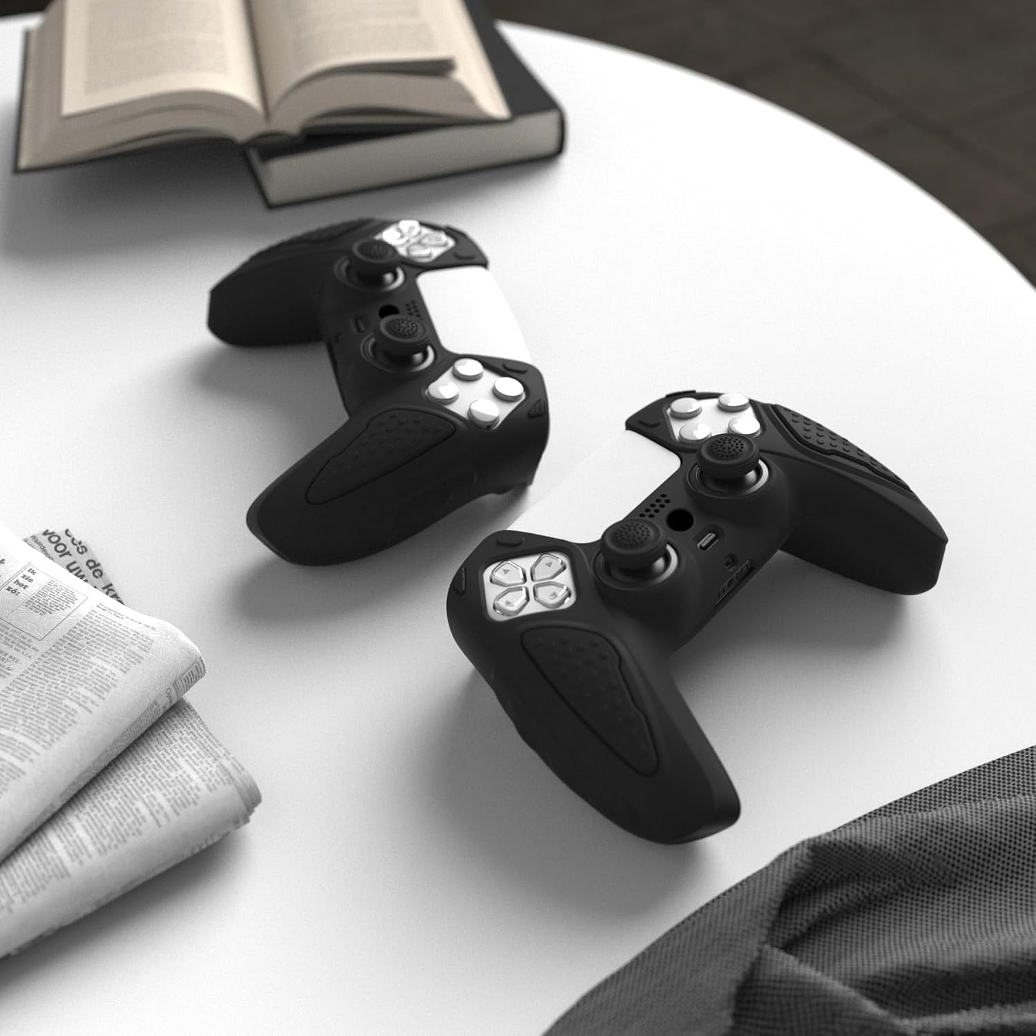 Thumbnail 4 de playvital Black Knight Edition silicone cover for PS5 controller