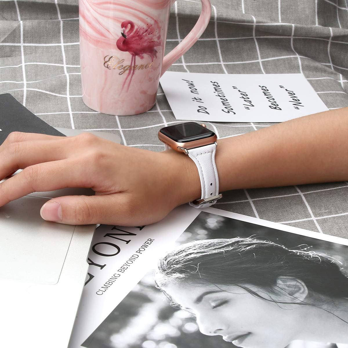 Detalle 2 de SEURE Lederarmband kompatibel mit Apple Watch 38/40/41 mm (Edelstahl-Schnalle, Weiß/Silber)