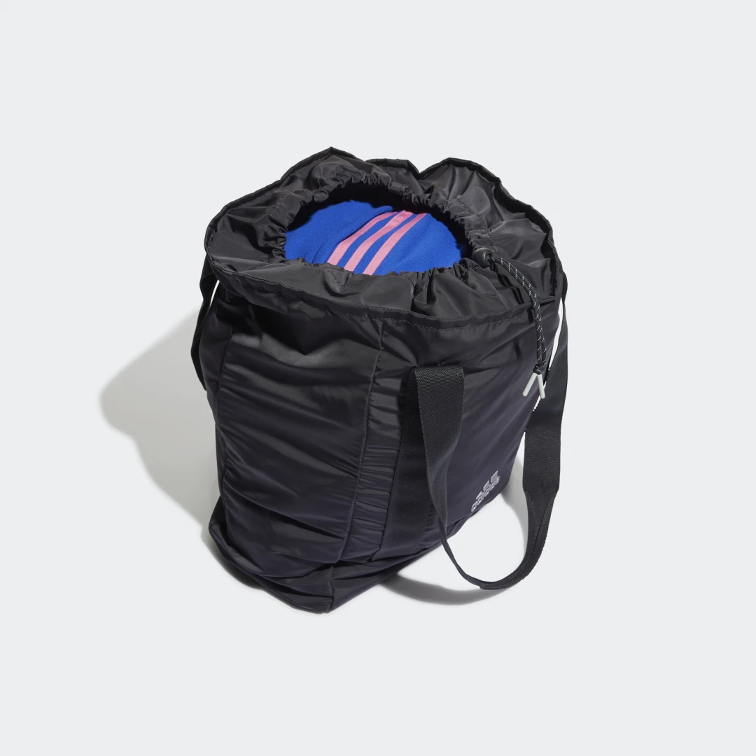 Detalle 2 de adidas Designed to Move bolso de entrenamiento