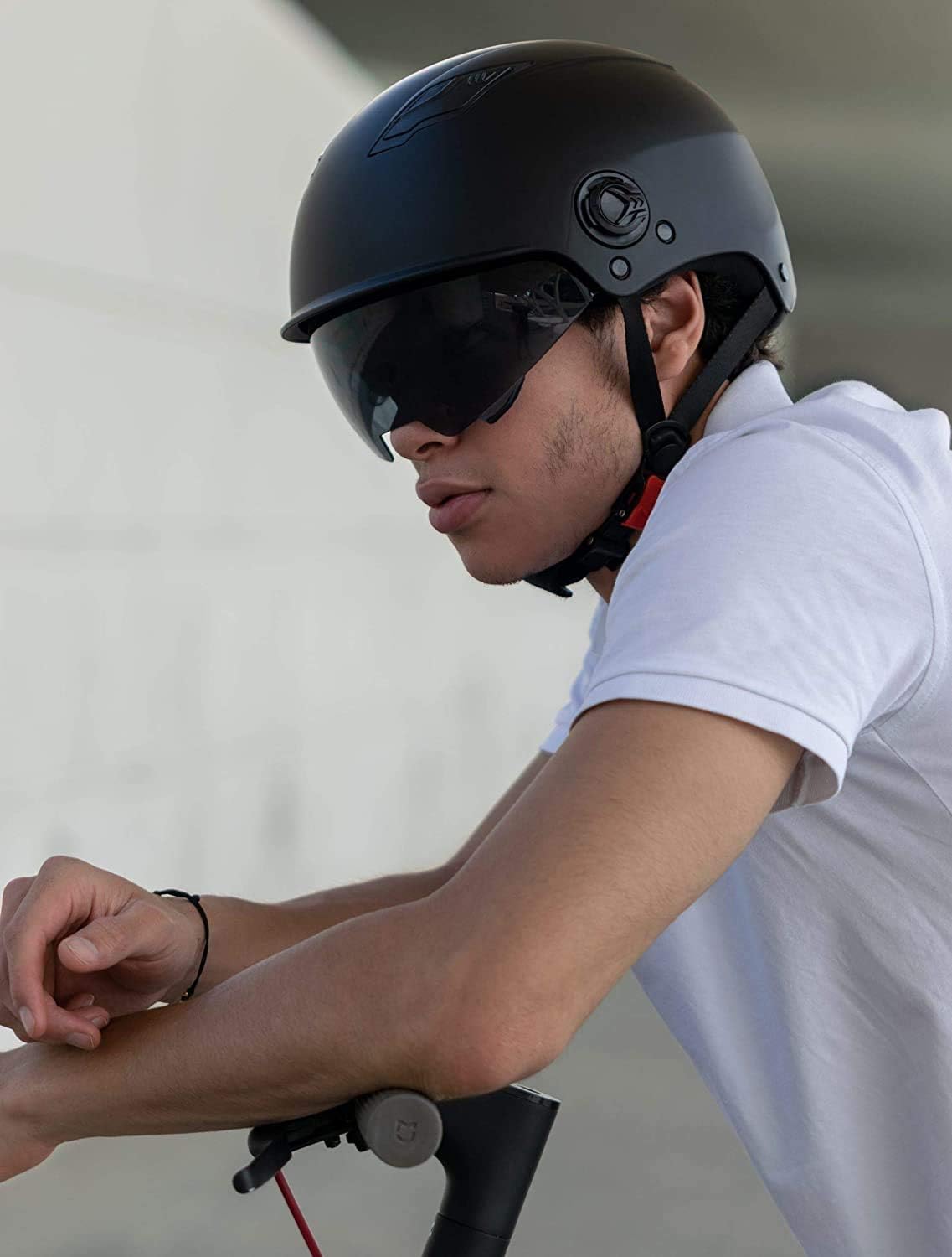 Detalle de WESTT Escape I casco skate 550 g