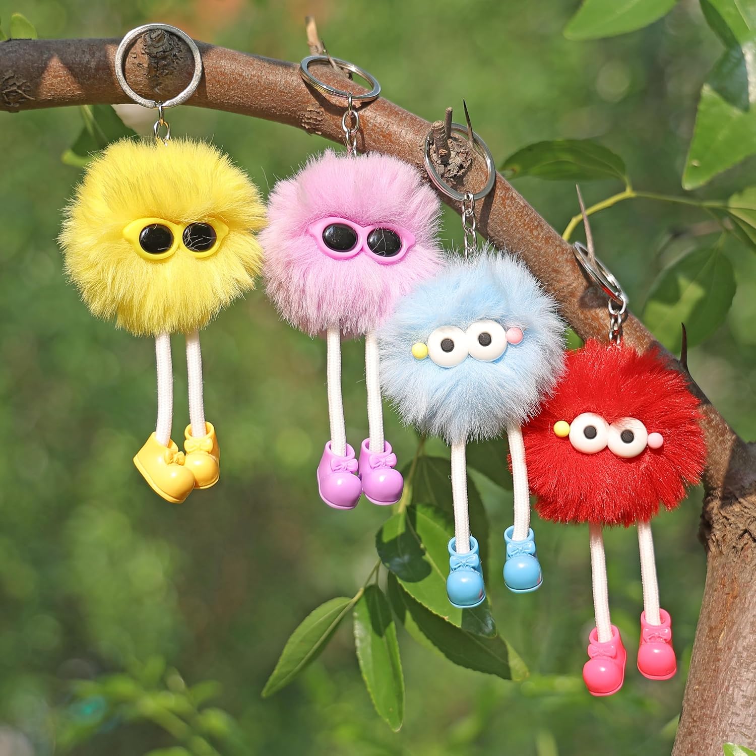 Detalle de OMyFav 24-Piece Easter Plush Keychain Party Favors (Easter Egg Filler Toys)