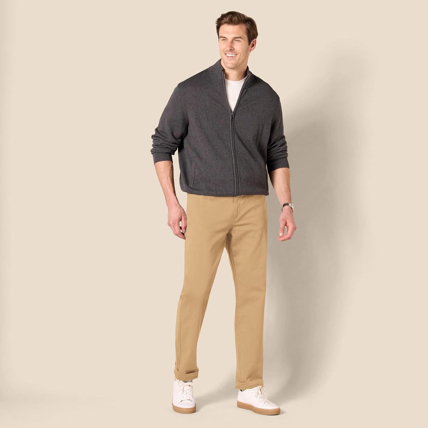 Thumbnail 6 de Amazon Essentials Men’s Straight-Fit 5-Pocket Stretch Twill Trousers