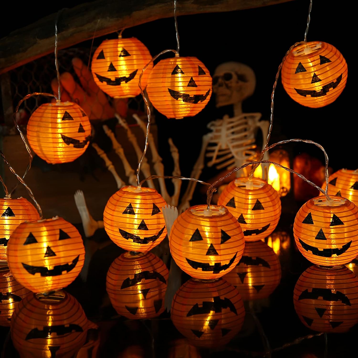 Detalle de Qedertek Halloween Kürbis Laternen Lichterkette – 4,3 m, 20 ORANGE Kürbis-Lampions, IP65, batteriebetrieben