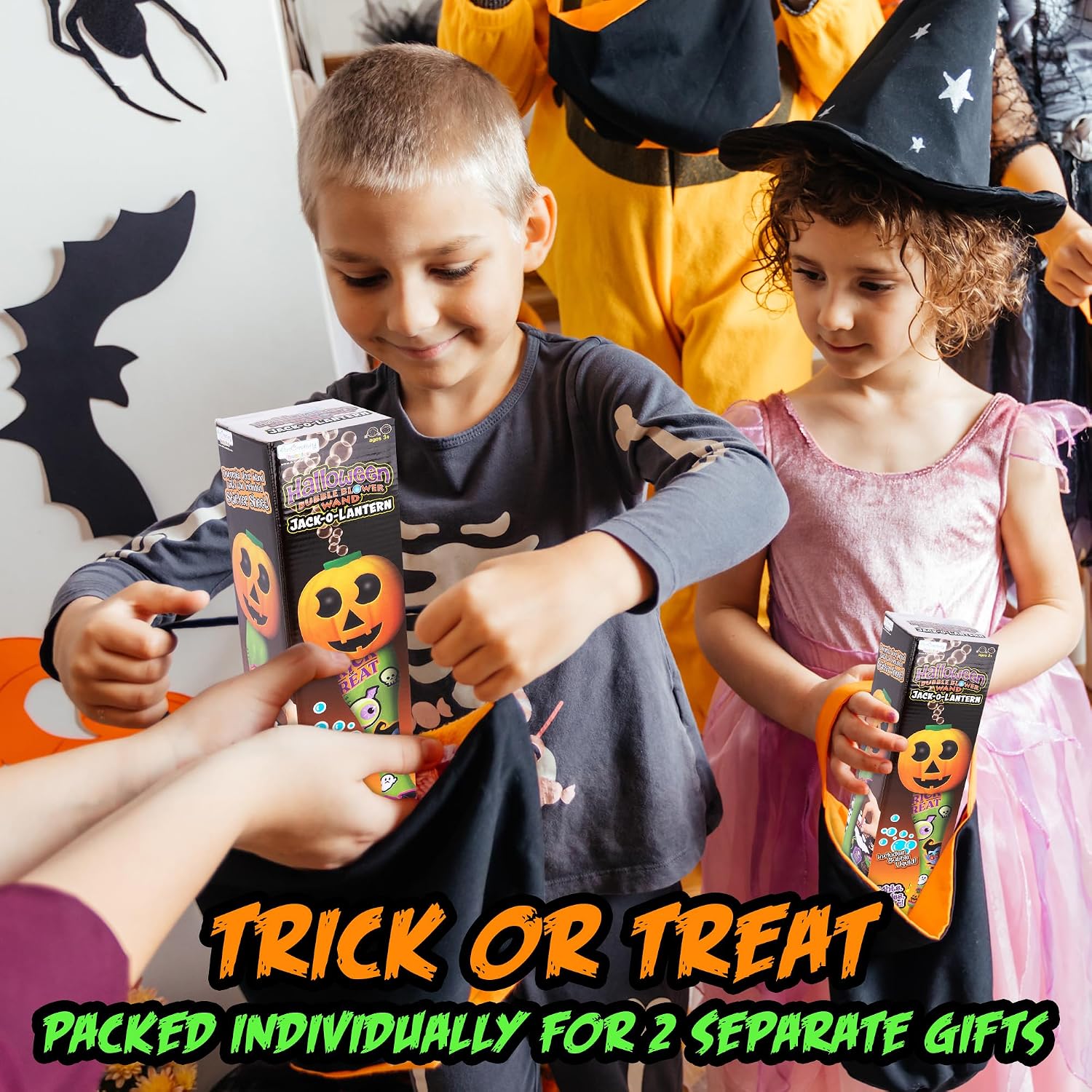 Detalle de ArtCreativity Halloween Bubble Wand 2-Pack, 14-Inch Ghost and Pumpkin Wands