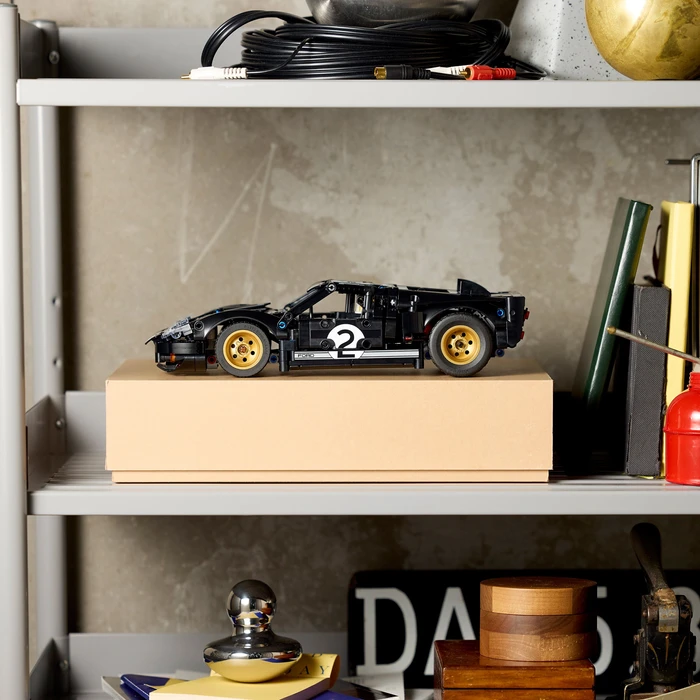 Thumbnail 2 de LEGO Technic Ford GT40 MKII 42223