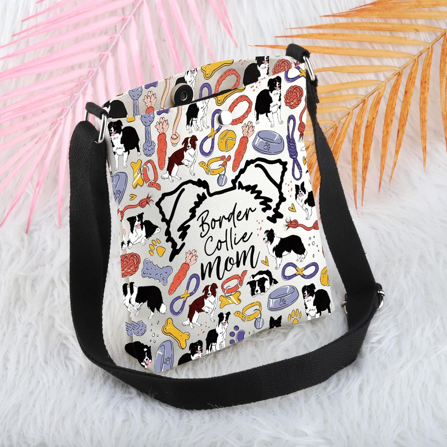 Detalle de MEIKIUP Border Collie Mom Crossbody Bag: A practical small canvas sling for dog lovers