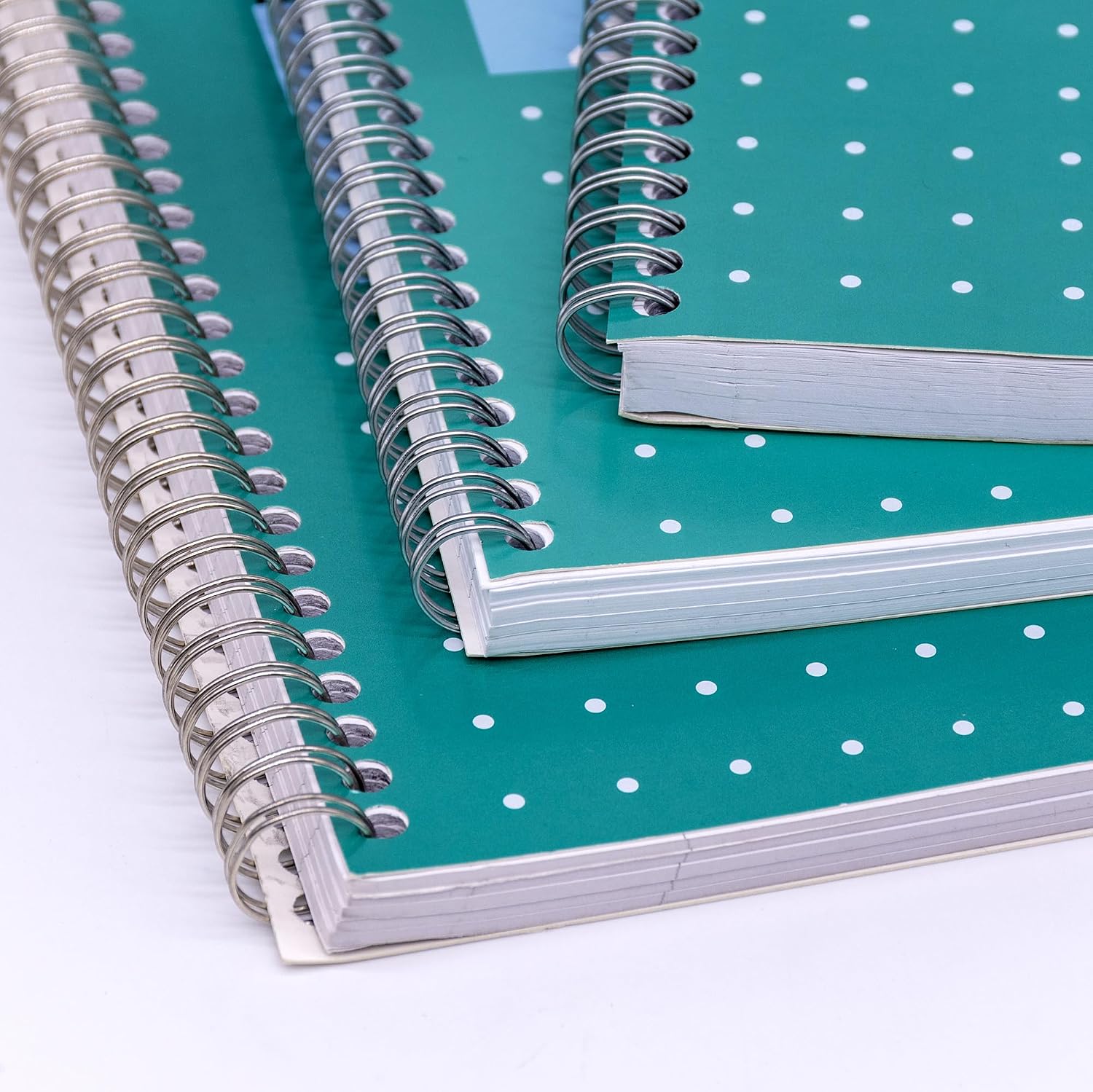 Detalle de Pukka Pad A4 Metallic Jotta Book 3 Pack – 21 x 30 cm, Green, 200 Pages
