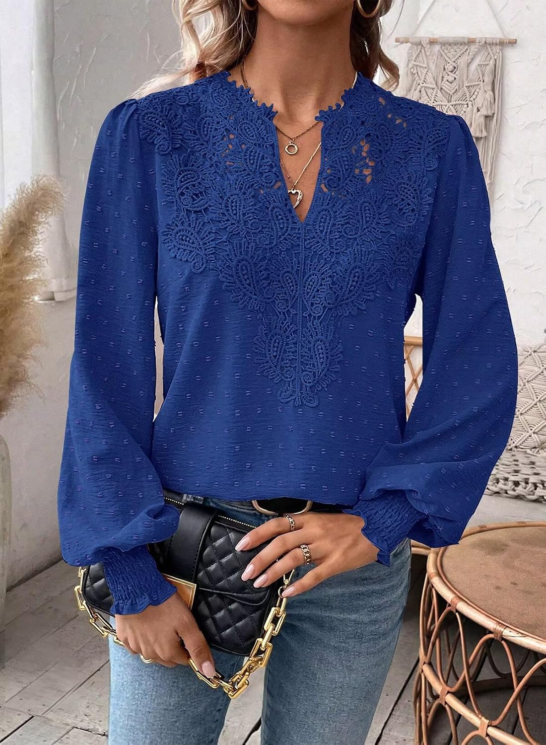 Detalle 2 de Falechay Boho Tops for Women Long-Sleeve V-Neck Blouse with Crochet Details