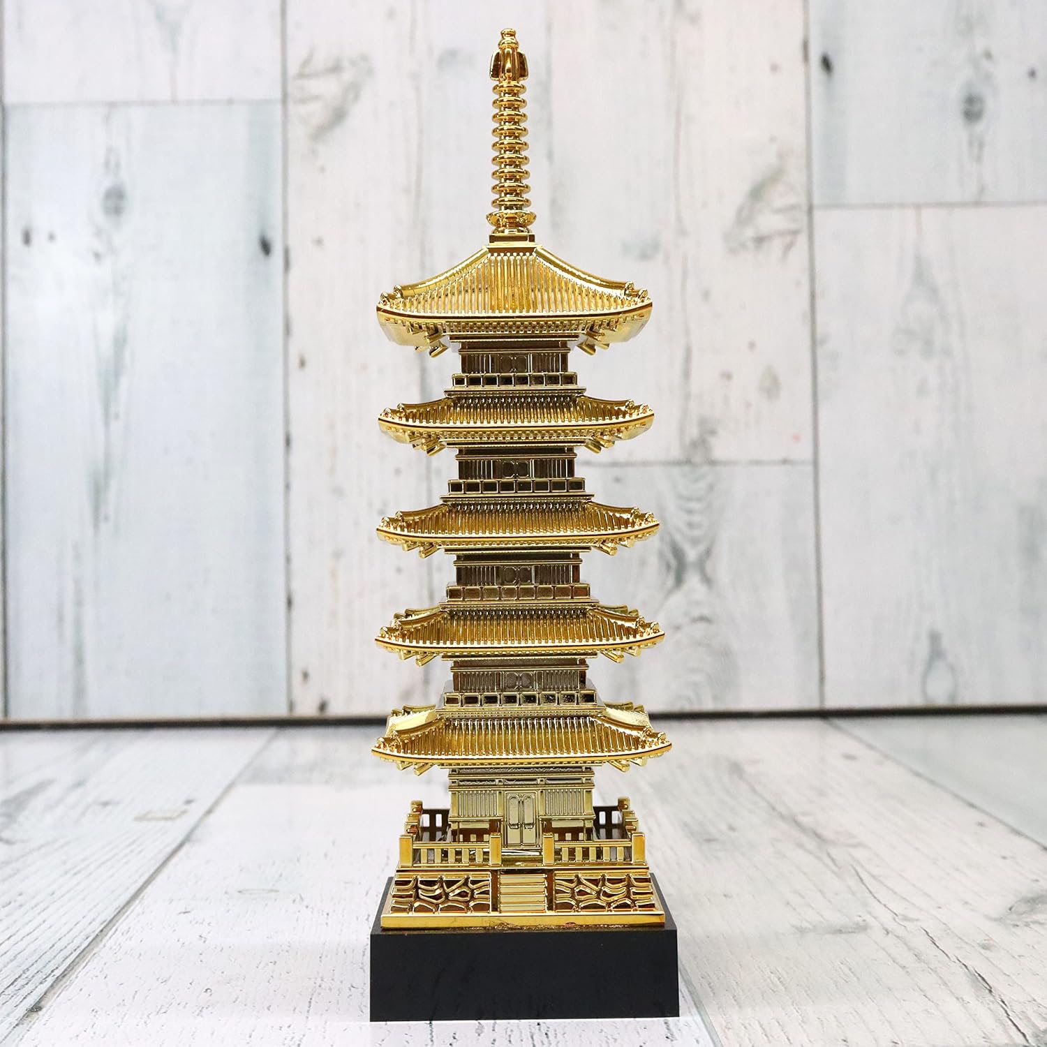 Thumbnail 1 de キャッスルエンタープライズ 日本製 五重塔フィギュア（桜）全長17cm