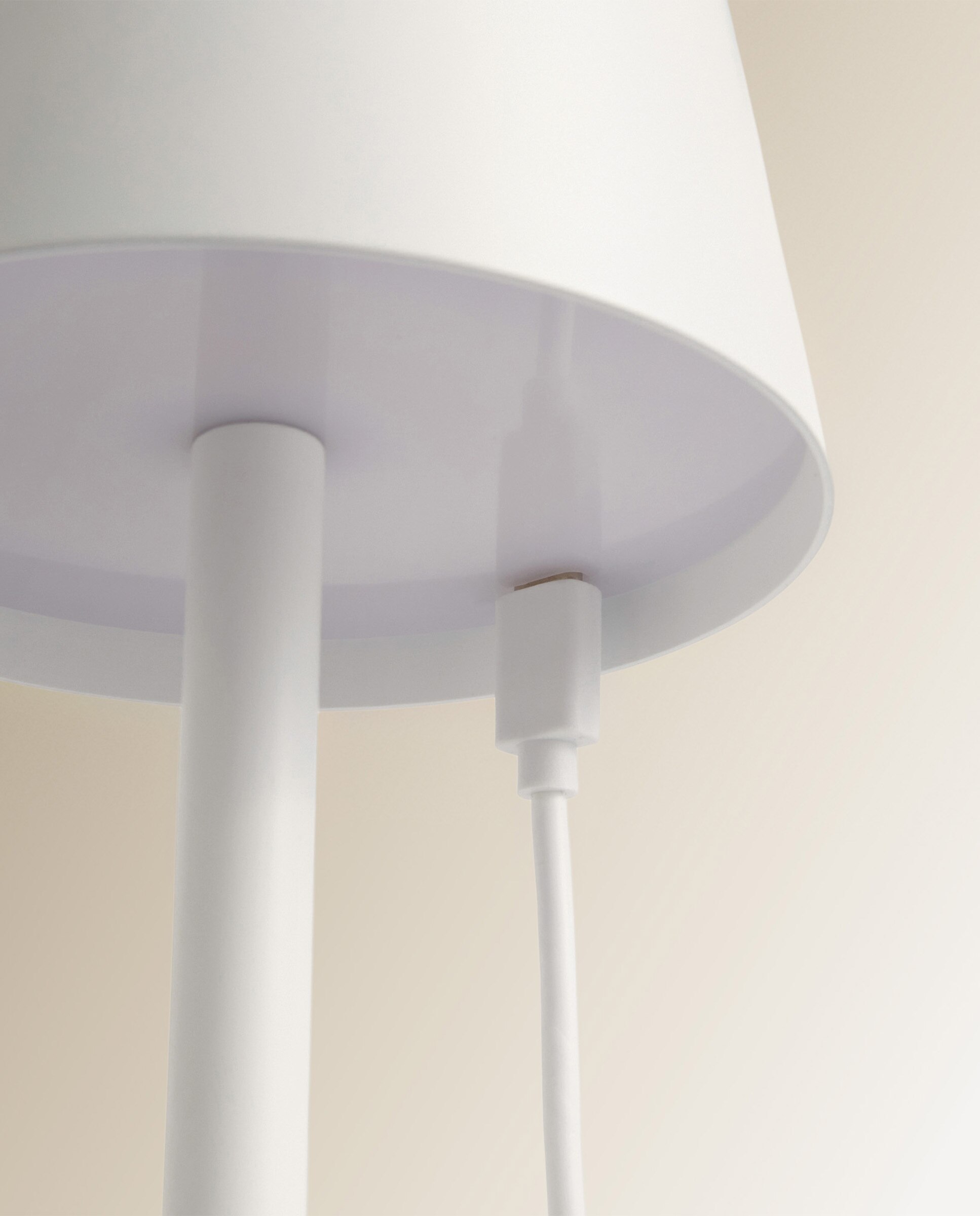 Thumbnail 4 de El Corte Inglés Sol lámpara de mesa exterior LED blanca 💡