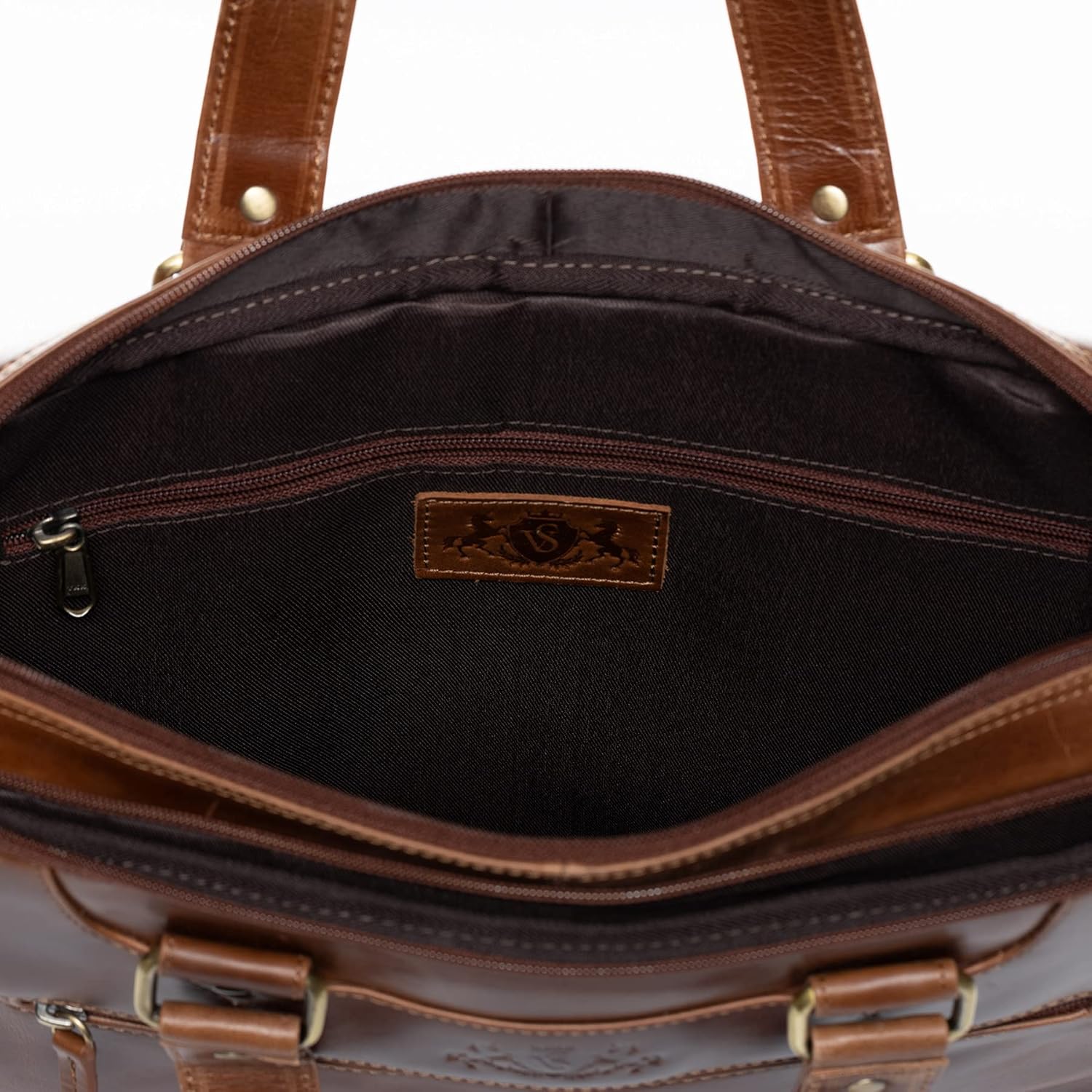 Detalle de SID & VAIN Große Laptoptasche Echt Leder – 15 Zoll, braun, handgefertigt, mit Laptopfach und Trolley-Befestigung