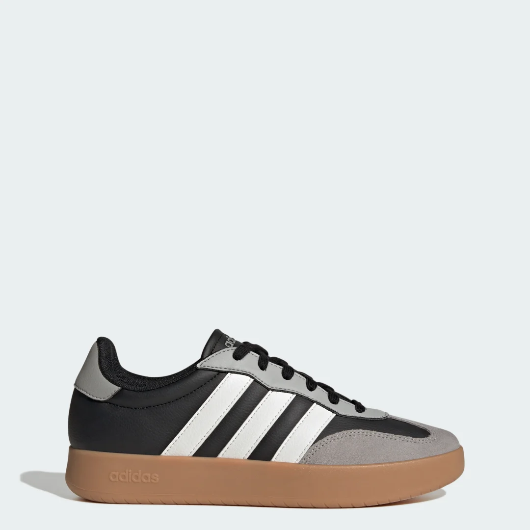 Detalle de Zapatilla Barreda de Adidas: estilo y versatilidad en color negro