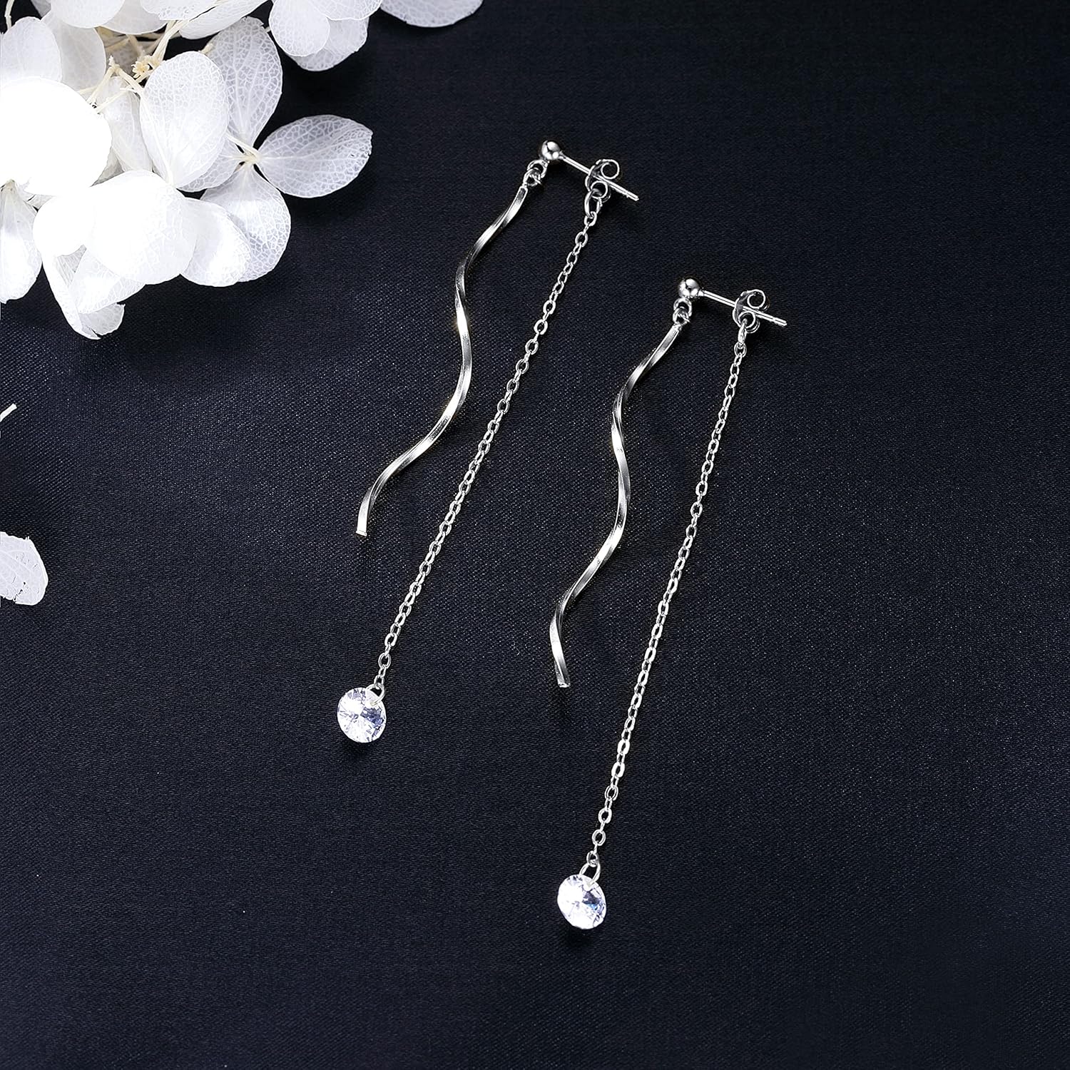 Detalle de SLUYNZ 925 Sterling Silver CZ Droplet Dangle Earrings – Long Chain with Wave Front