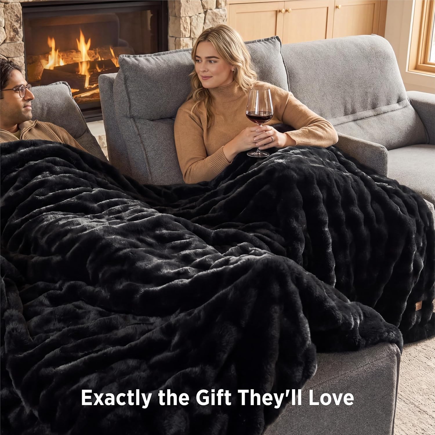 Detalle de Bedsure Faux Fur Blanket, 104 x 90 Inches