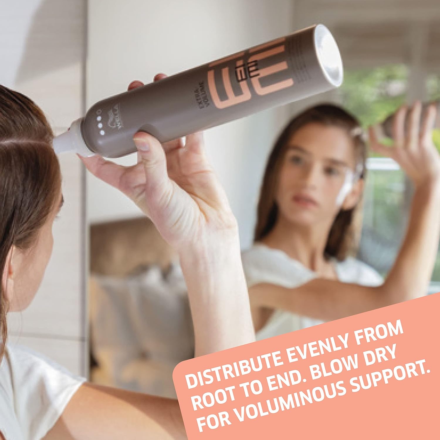 Thumbnail 3 de Wella Professionals EIMI Extra Volume Strong Hold Heat Protection Styling Mousse (300ml)