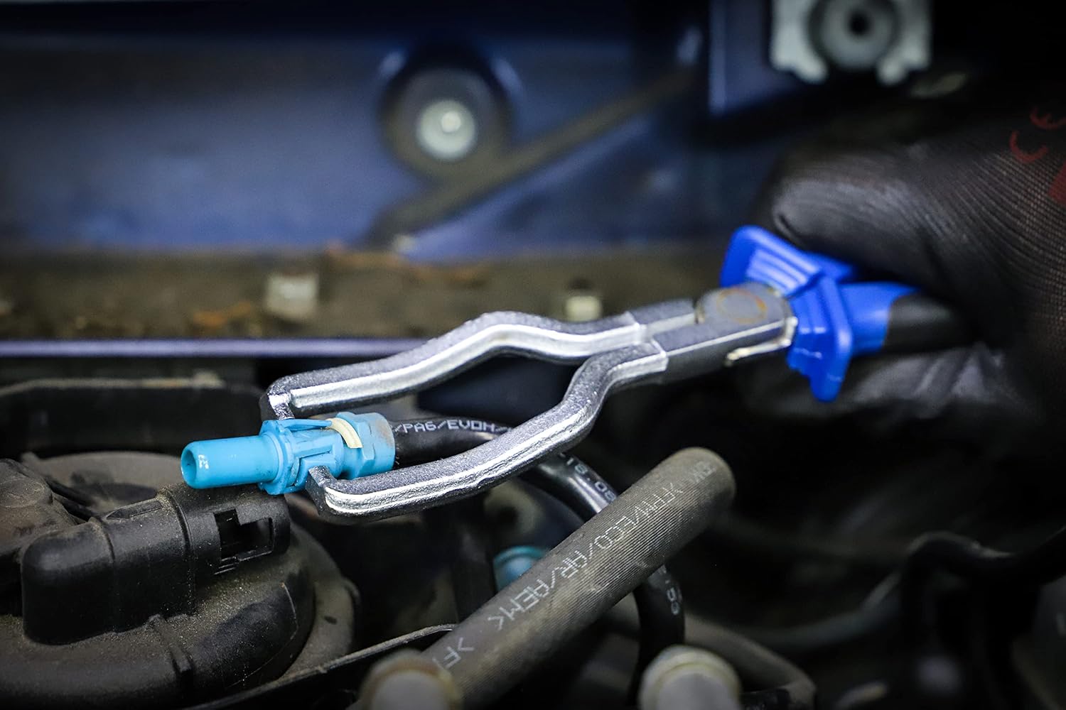 Detalle de BGS 8260 Pince pour conduit de carburant – 230 mm