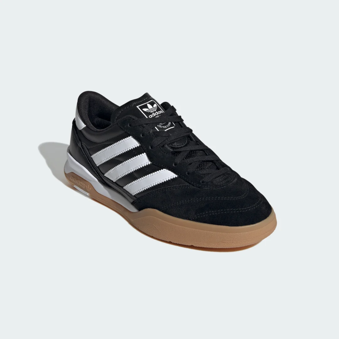 Detalle 2 de Zapatilla Predator Mundial de Adidas — negro, para rendimiento y estilo urbano