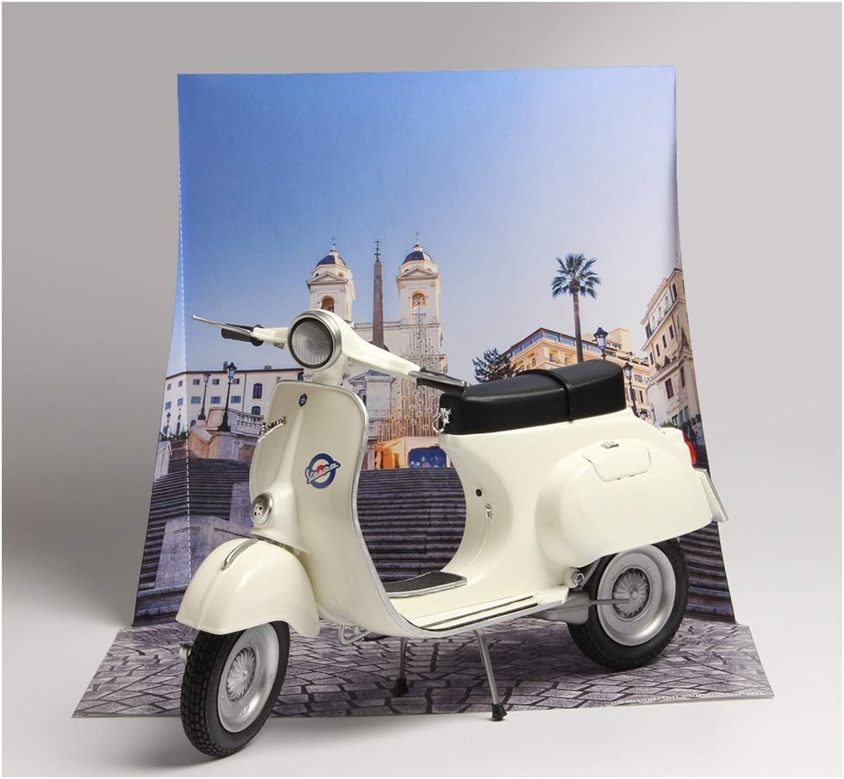 Detalle 2 de Italeri 4633 / 510104633 Vespa 125 Primavera – model do sklejania 1:9