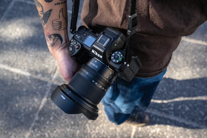 Thumbnail 15 de Nikon Z6 III + NIKKOR Z 28-400mm f/4-8 VR – Komplettset