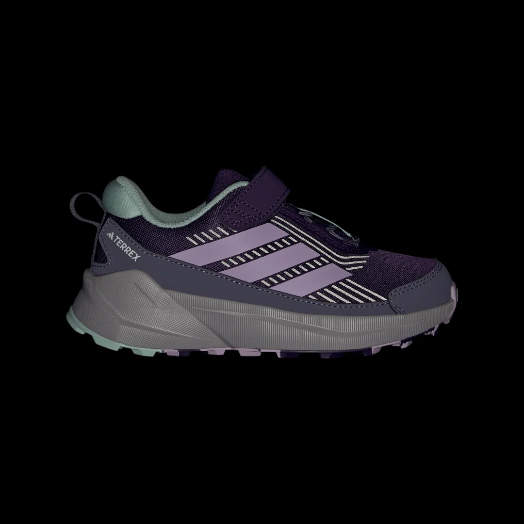 Detalle de Adidas Terrex Trailmaker 2, zapatilla de senderismo violeta