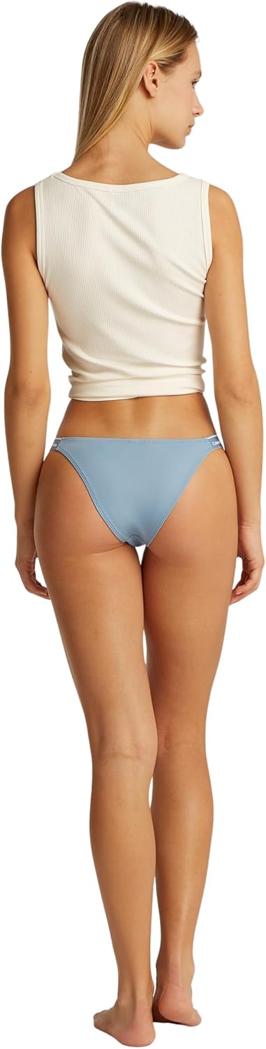 Detalle de Calvin Klein Damen Bikinihose Curved Delta mit Logobund – komfortabel, vielseitig und nachhaltig