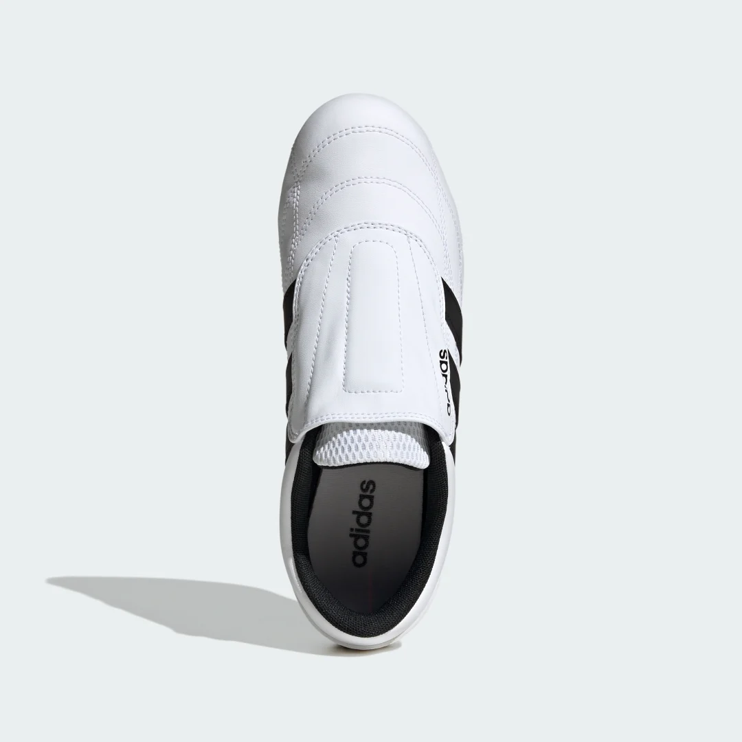Thumbnail 1 de Zapatilla Tekwen de Adidas: guía de compra basada en lo que ofrece (sin promesas vacías)