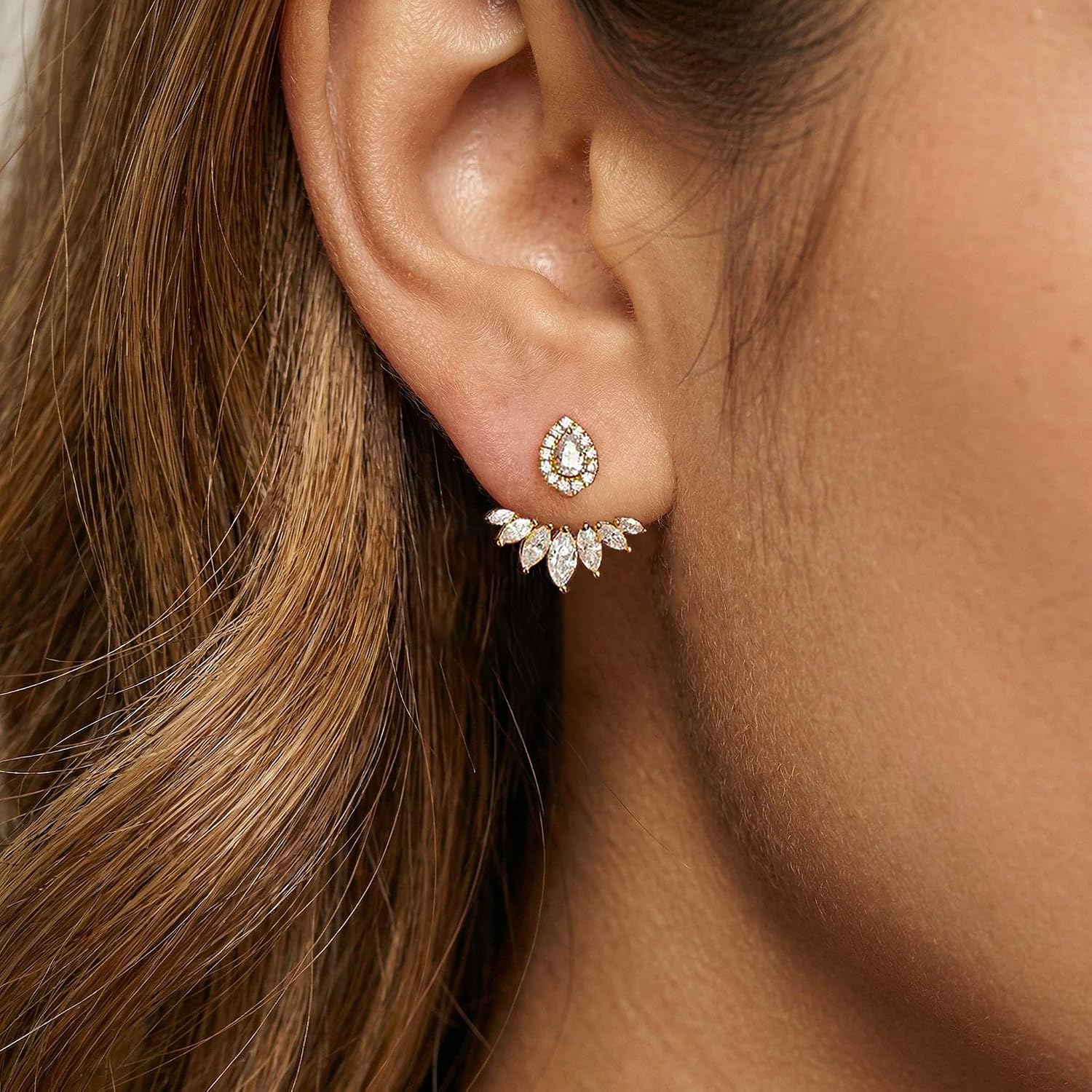 Detalle 2 de BLUEELM Gold Jacket Earrings, 14K Gold-Plated