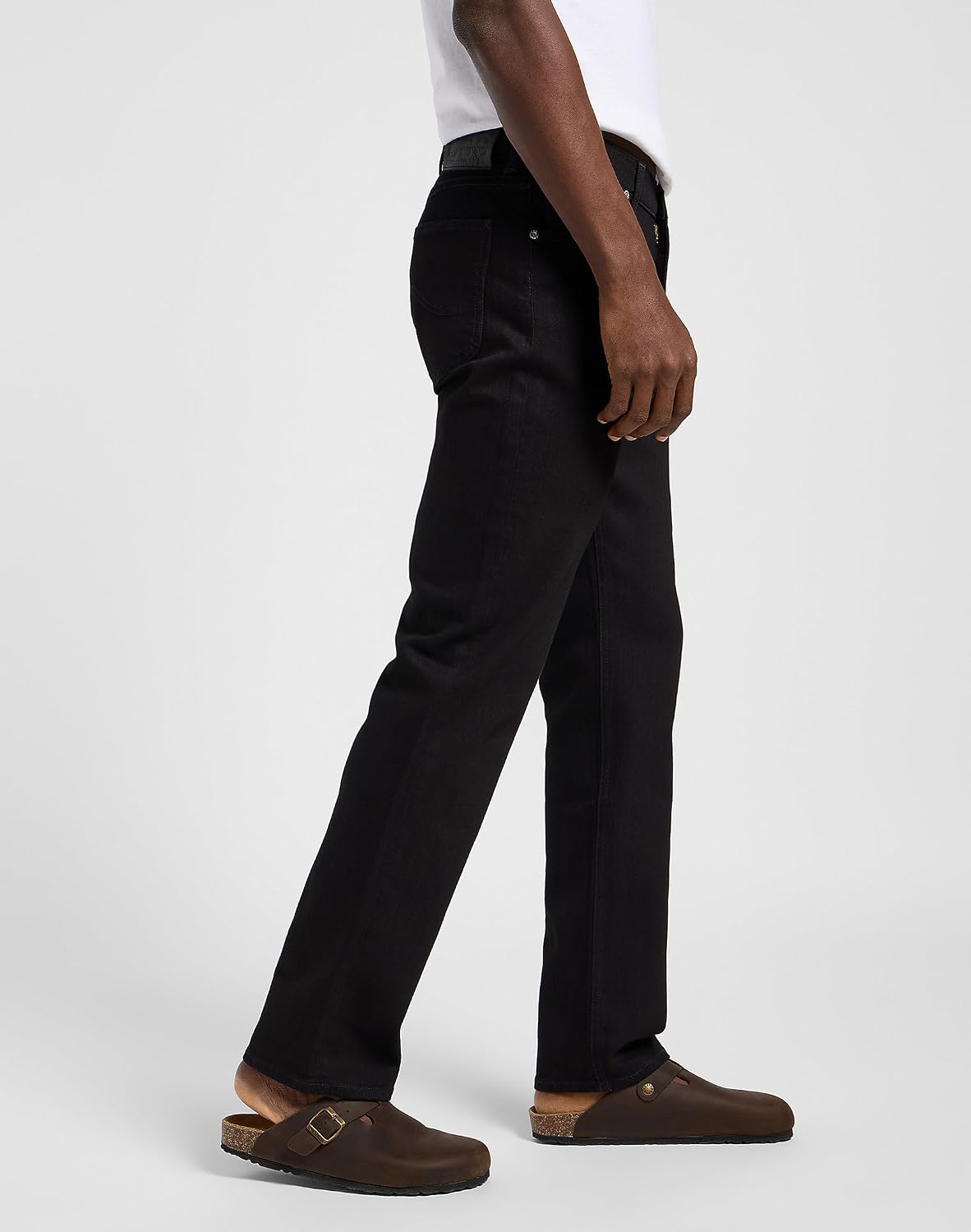 Detalle de Lee Men's Modern Series Relaxed-fit Bootcut Jeans