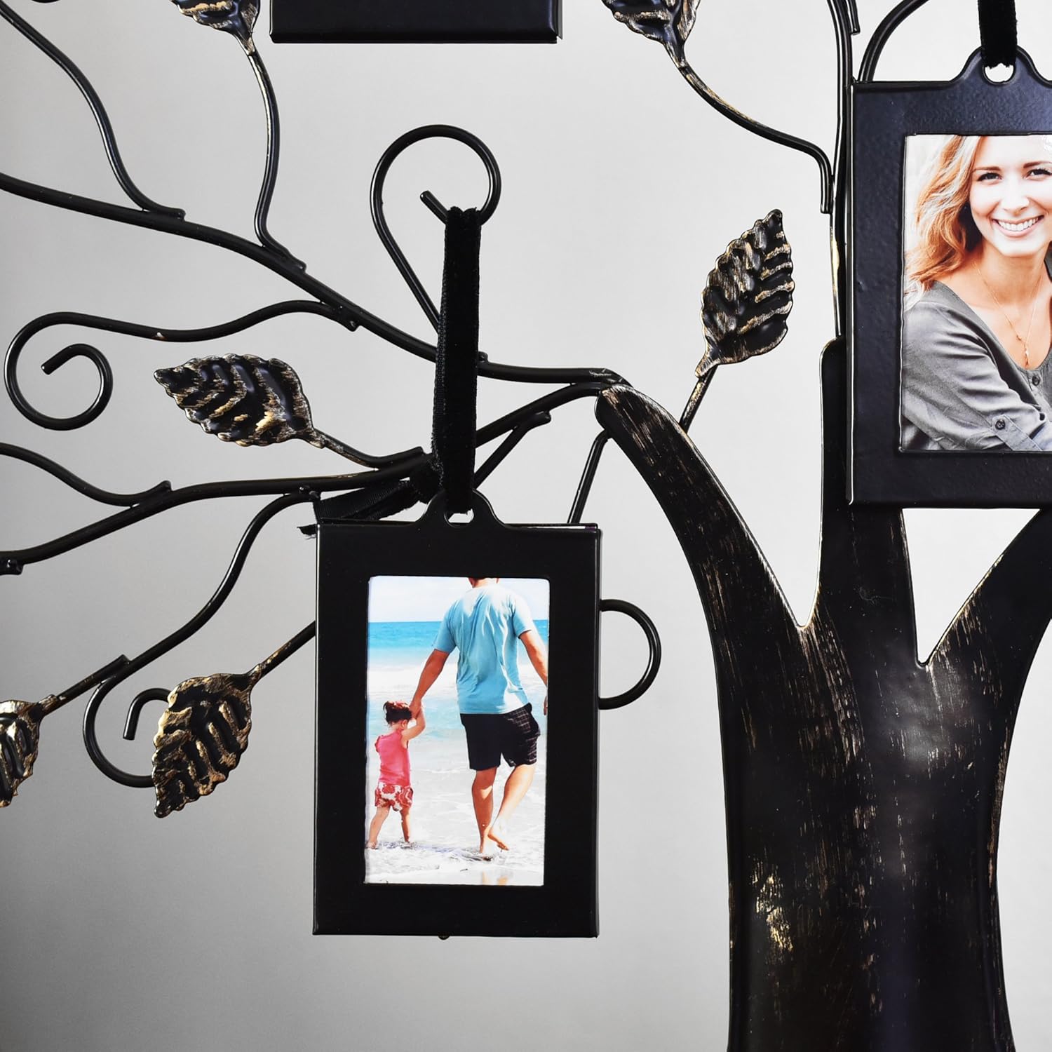 Detalle de Thetford Design Family Tree Photo Frame with 6 Hanging Picture Frames