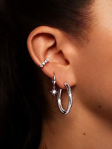 Detalle 2 de SINGULARU Polar Star Pendientes 1 cm