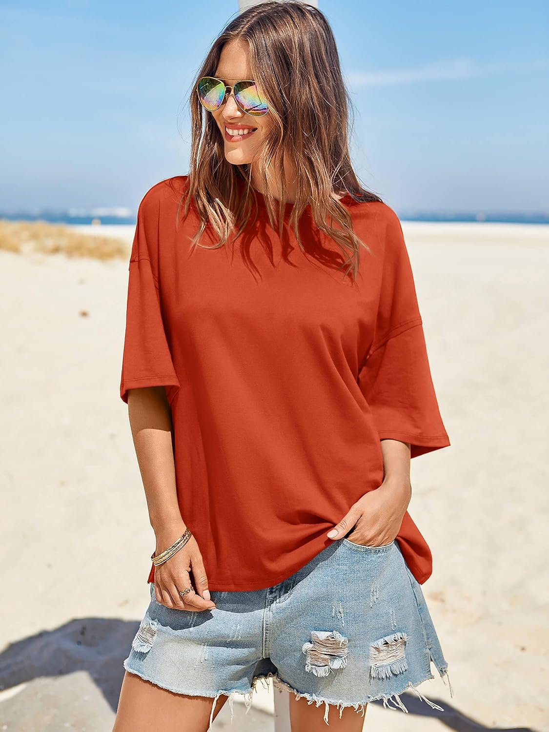 Detalle 2 de Tankaneo Women's Oversized Summer T-Shirts: Loose Fit, Side Slit Tee